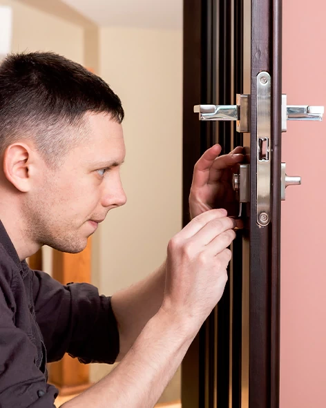: Professional Locksmith For Commercial And Residential Locksmith Services in Shafter, CA