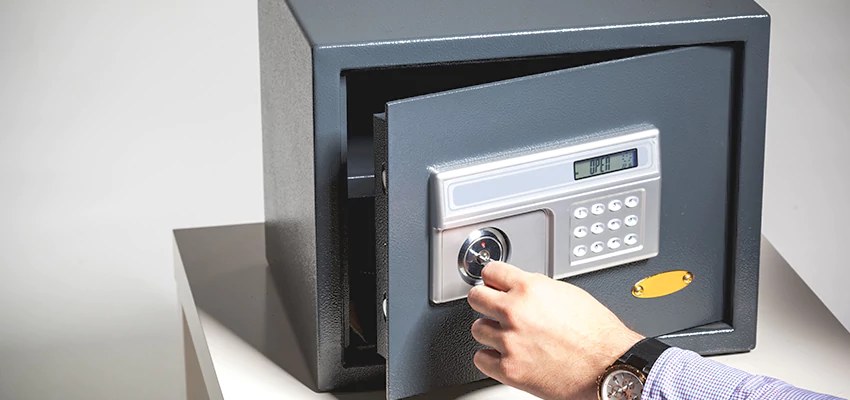 Jewelry Safe Unlocking Service in Shafter, California